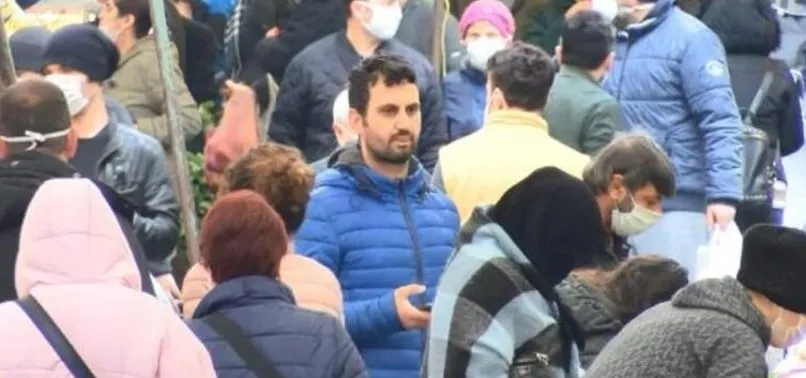 İstanbul’da inanılmaz görüntüler! Semt pazarındaki kalabalık dikkat çekti