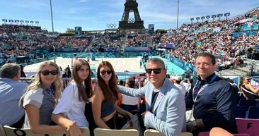 CHP’lilerin olimpiyat sefası sürüyor! Emekçiler eylemde CHP’li başkanlar Paris’te