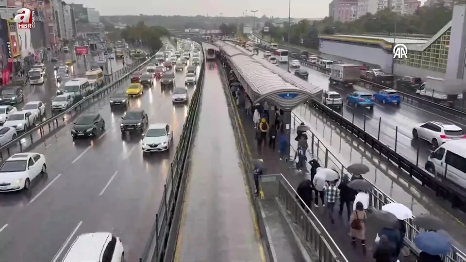 İstanbul Anadolu Yakası’nda trafik yoğunluğu yüzde 90’a ulaştı