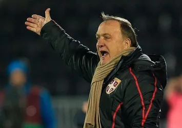 Dick Advocaat 32 yılda 15 kez kupa kazandı!