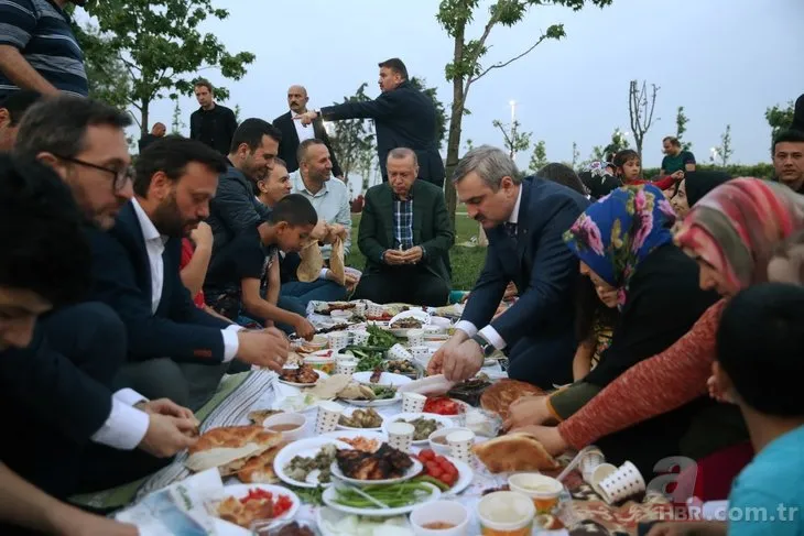 Başkan Erdoğan, Zeytinburnu sahilinde vatandaşlarla iftar yaptı