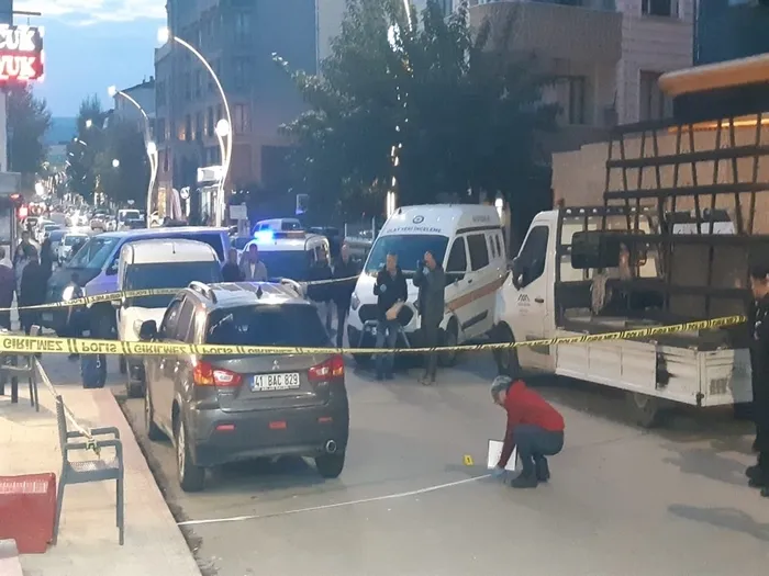 trafikte-yol-verme-kavgasi-kanli-bitti-1-yarali-1760386675780.jpeg Fotoğraf (DHA)