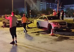 Muş'ta iki aracın çarpıştığı kazada 2 kişi yaralandı