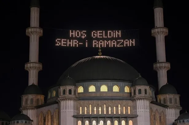 Kan Vermek Orucu Bozar Mı? Diyanet’e Göre Oruçluyken Tahlil İçin Kan Aldırmak Orucu Bozar Mı, Kaza Gerekir Mi?