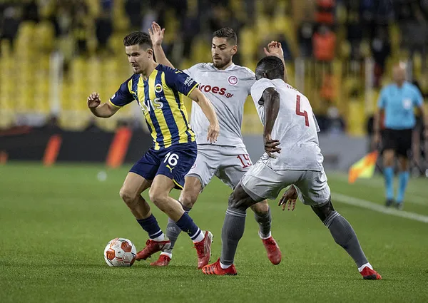 Fenerbahçe Olympiakos maç özeti golleri! FB Olympiakos özet, goller, önemli anlar!