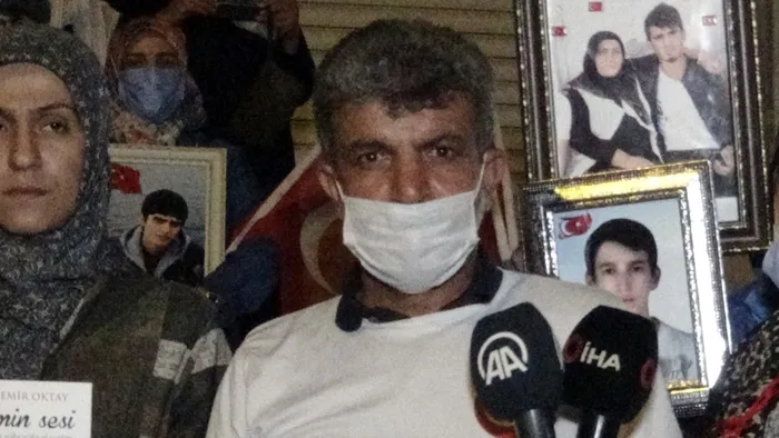 Evlat nöbetindeki ailelerden HDP’yi çıldırtan mesaj: Biz kaleyi yıktık Türk bayrağını astık