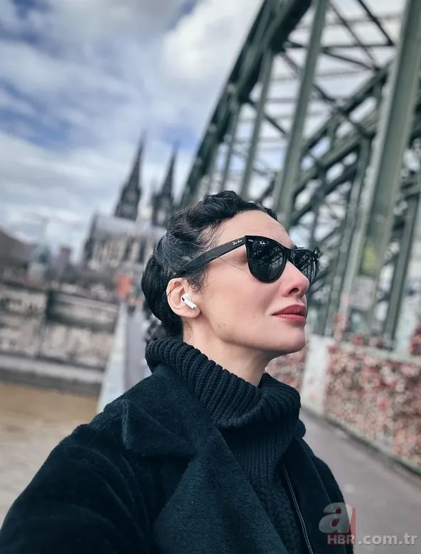 Aşkını ilan etti! Birce Akalay ilk kez paylaştı! Sevgilisi Hakan Kurtaş'ın yorumu dikkat çekti 2