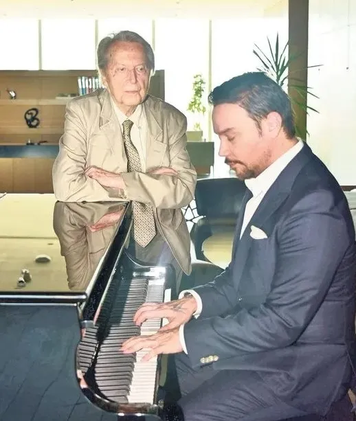 sinan-akcildan-samimi-aciklamalar-kiz-babasi-olmak-istiyorum-1749274966295.jpg Kaynak: GÜNAYDIN