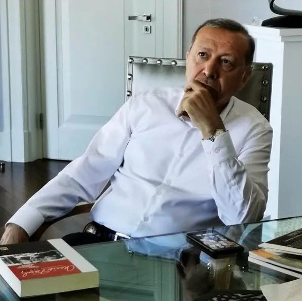 Son dakika: Başkan Erdoğan'dan şiir paylaşımı: Vatanım milletim tüm insanlar kardeşlerim - 2
