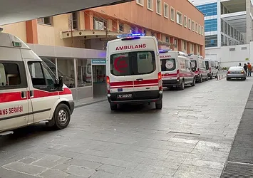 Batman'da bıçaklı kavga! 3 yaralı 2 gözaltı