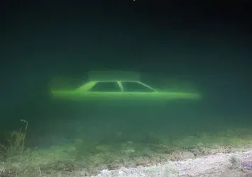 Uşak'ta gölete düşen otomobilde 1 kişi ölü bulundu