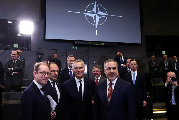 son-dakika-bakan-hakan-fidan-abdli-mevkidasi-blinken-ile-gorustu-gundem-gazze-1701176683885.jpg Bakan Hakan Fidan'dan peş peşe kritik görüşmeler! Gündem: NATO ve Gazze'deki insani durum... - 4