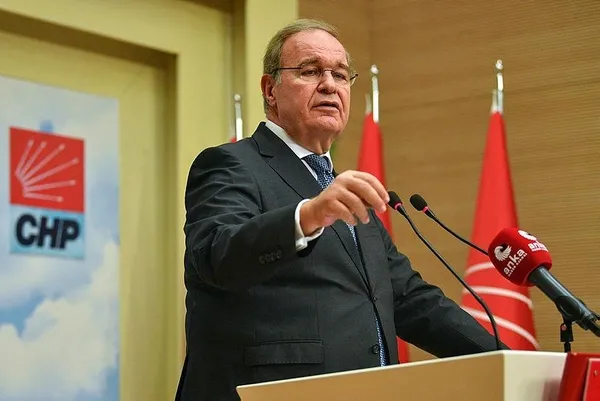esnaf-battik-bittik-turuna-cikan-chpli-faik-oztrakin-hayallerini-yikti-1637352595410.jpeg CHP'li Faik Öztrak'ın 'battık bittik' turu hüsranla bitti! Esnaf istediği cevabı vermeyince yüzü düştü - 1