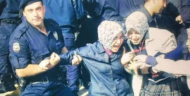 baskan-erdogan-basortusu-karsitlarina-boyle-meydan-okumustu-1664965634895.jpg Başkan Erdoğan başörtüsü karşıtlarına böyle meydan okumuştu - 13