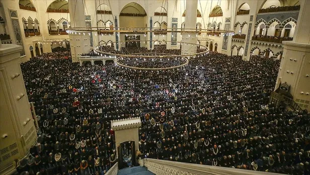 kadir-gecesi-ne-zaman-hangi-gun-2022-kadir-gecesinde-yapilmasi-gerekenler-neler-kadir-gecesi-yapilacak-dua-ve-1649950560844.jpg Kadir Gecesi ne zaman, hangi gün? 2022 Kadir Gecesi'nde yapılması gerekenler neler? Kadir Gecesi yapılacak dua ve ibadetler - 3