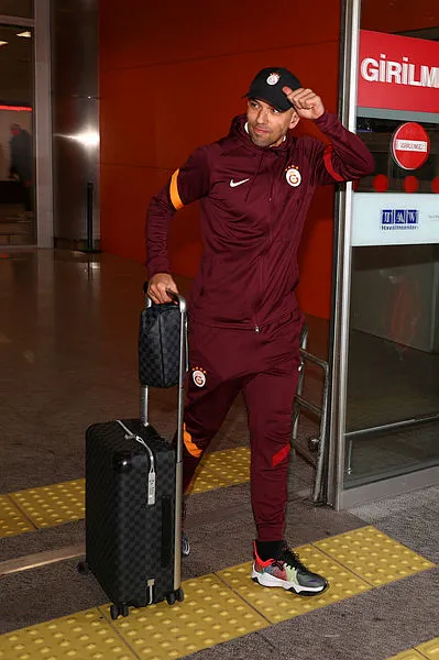 Galatasaraylı Sofiane Feghouli'den Barselona maçı yorumu: İstanbul'daki maç ateş gibi geçecek - 4