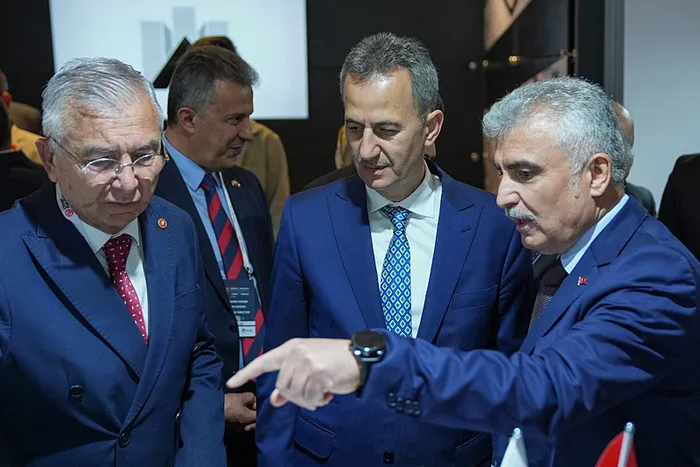 savunma-sanayii-baskani-gorgun-duyurdu-40-adet-daha-hurkus-b-tedarik-edecegiz-1713451437702.jpeg Savunma Sanayii Başkanı Görgün duyurdu! "40 adet daha HÜRKUŞ-B tedarik edeceğiz" - 3