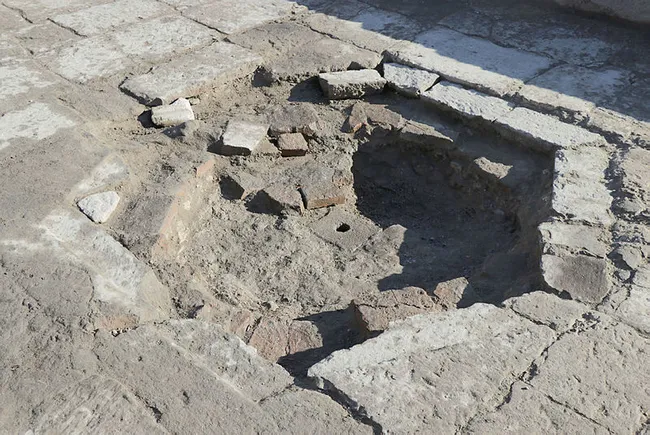 keykubadiye-sarayindaki-kazilarda-avlu-ve-cokgen-havuz-ortaya-cikarildi-1638533411539.jpg Keykubadiye Sarayı'ndaki kazılarda avlu ve çokgen havuz ortaya çıkarıldı - 3
