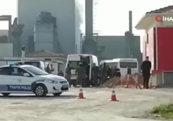İzmir'de bir kadın bıçakla rehin alındı