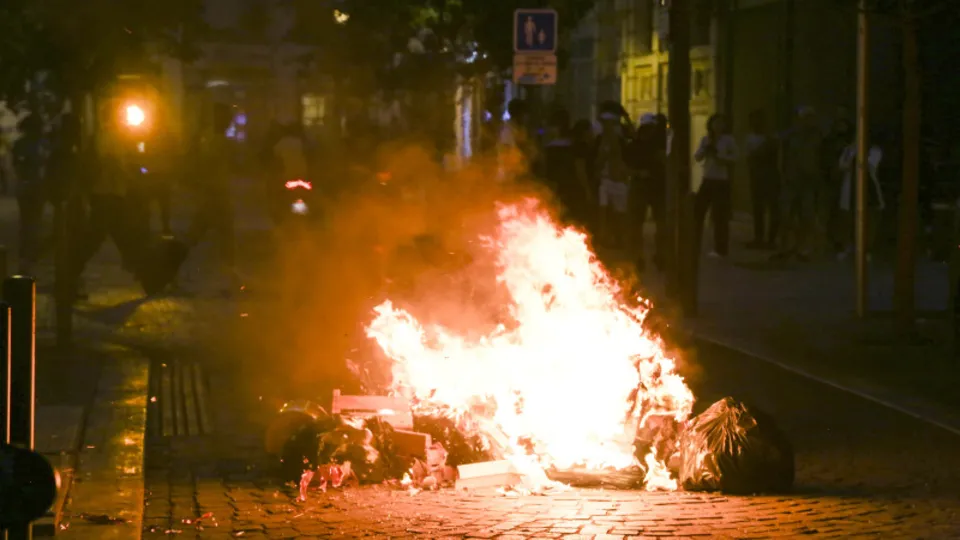 Fransa'daki protestolar İsviçre'ye sıçradı!