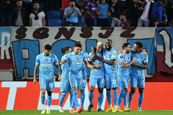 Avrupa’da fetih gecesi! Dört maçta gelen zafer sonrası Türkiye’nin ülke puanı uçuşa geçti! Fenerbahçe Trabzonspor Başakşehir Sivasspor...