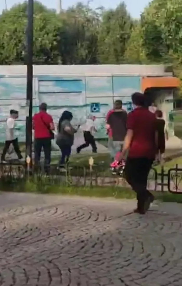 1720685666011.jpeg İstanbul'da pedofili iddiasına meydan dayağı! Parkta oynayan çocuklara iğrenç hareket - 1