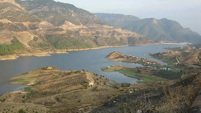 Mersin’de bulunan ve KKTC’ye su temin eden Alaköprü Barajı'nda su seviyesi düştü - 1