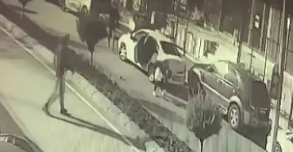 1705332186901.jpeg Motosikletli gasp: Çarptılar, kışkırttılar ve 500 bin lirayı cebe indirdiler! İşte o anlar - 3