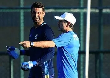 Volkan Demirel yeniden kalede