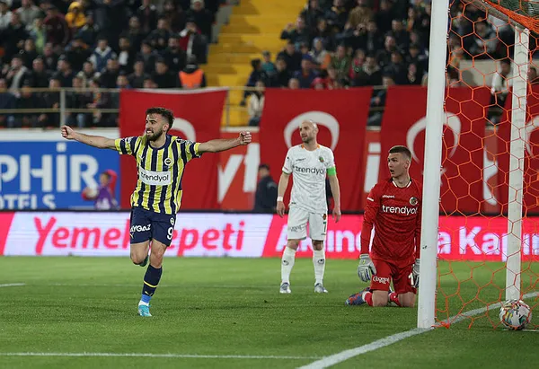 Fenerbahçe Alanyaspor’u 3-1 mağlup etti (MAÇ SONUCU ÖZET) - 5
