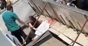 Kocaeli’de 4. kattan atlayan kadın sundurmaya düştü!