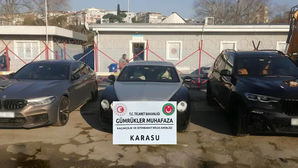 kacak-otomobil-operasyonu-445-milyon-tl-degerinde-49-arac-ele-gecirildi-1707284870436.jpg Kaçak otomobil operasyonu! 445 milyon TL değerinde 49 araç ele geçirildi - 4