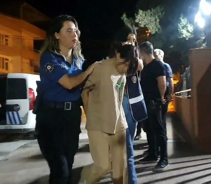 mersinde-akilalmaz-olay-bebegi-cope-annesi-atmis-1727303455609.jpeg Mersin'de çöpte bebek cesedi! Meğerse annesi atmış... | 2 kişi tutuklandı - 2