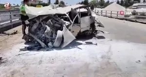 Van’da tır otomobile çarptı