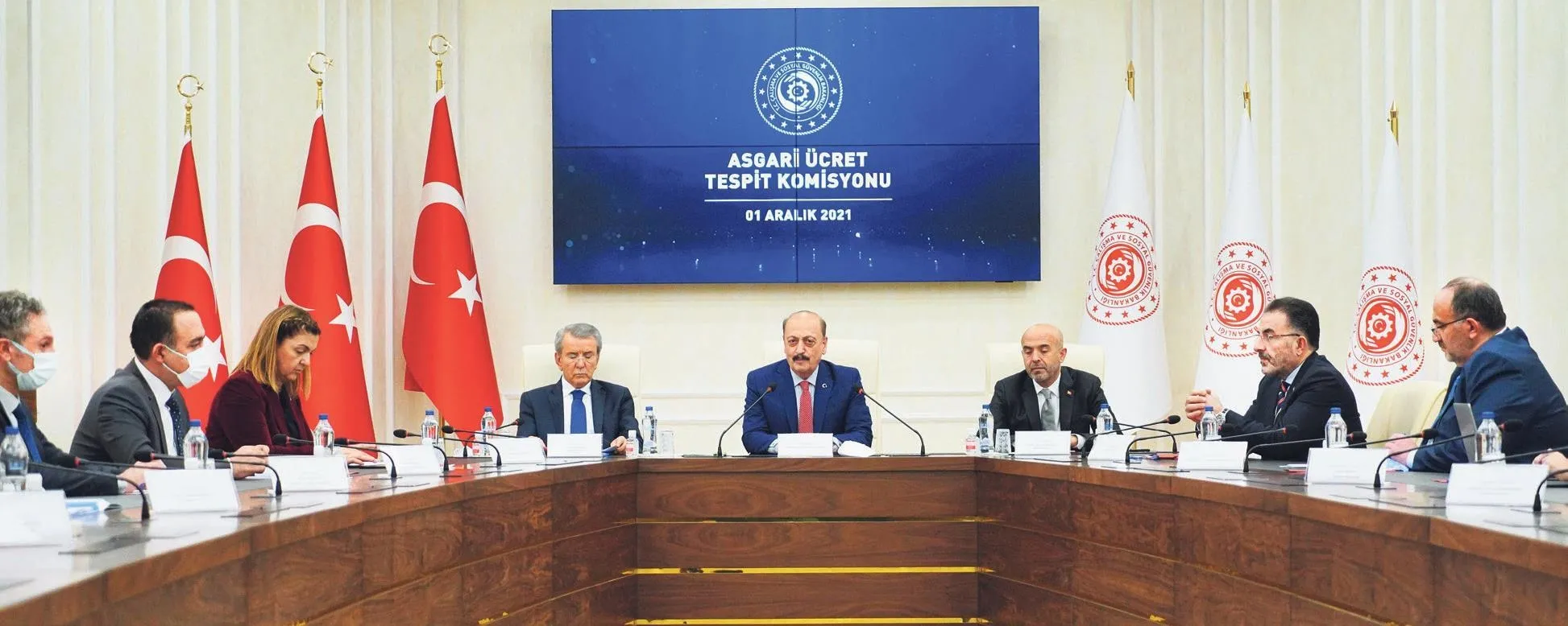 Asgari ücrete prim dopingi! 250 lira ekstra artış olacak! Asgari ücret ne zaman açıklanacak? 2022 asgari ücret ne kadar olacak?