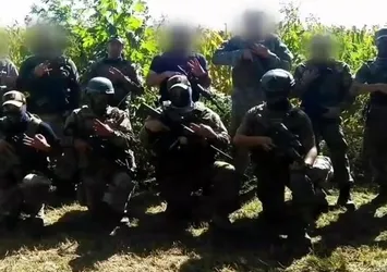 Kanada'da İslam düşmanlığı büyüyor! Silahlı grup kurdular