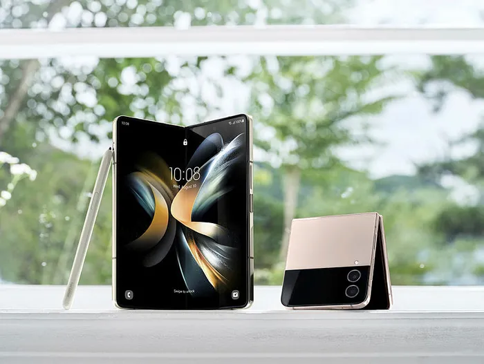 samsung-yeni-akilli-telefonlarini-tanitti-iste-galaxy-z-flip4-ile-galaxy-z-fold4-1660146166728.jpg Samsung yeni akıllı telefonlarını tanıttı | İşte Galaxy Z Flip4 ile Galaxy Z Fold4 - 1