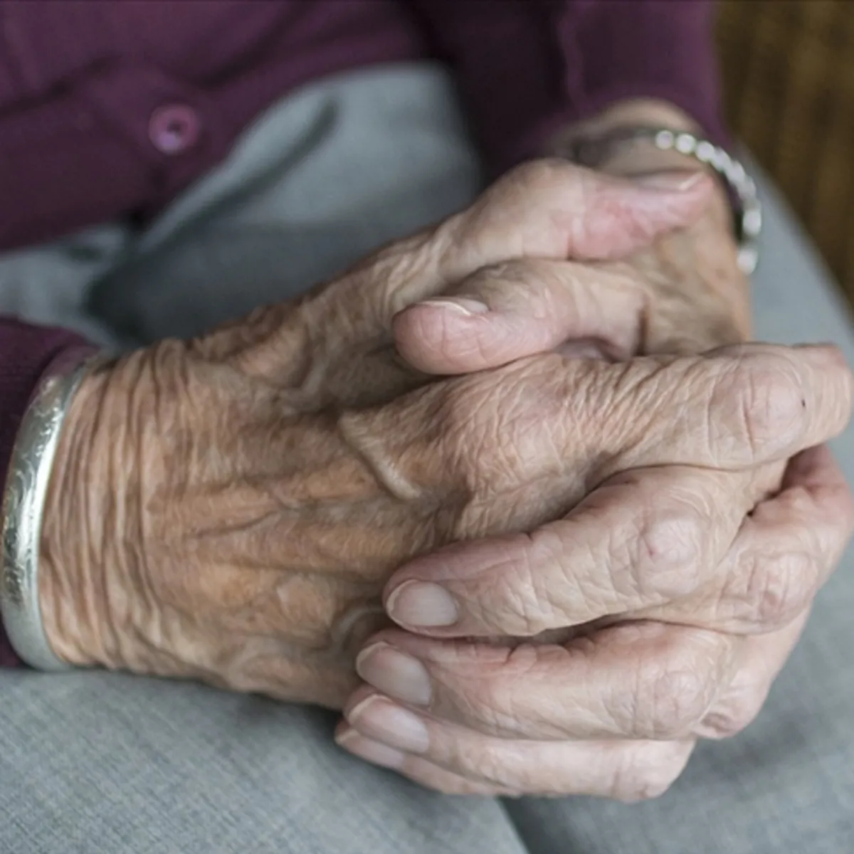 Yaşlılarda kötü ağız sağlığı Alzheimer riskini 4 kat artırıyor