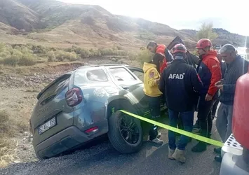 Tunceli'de araç yoldan çıktı: 3 yaralı