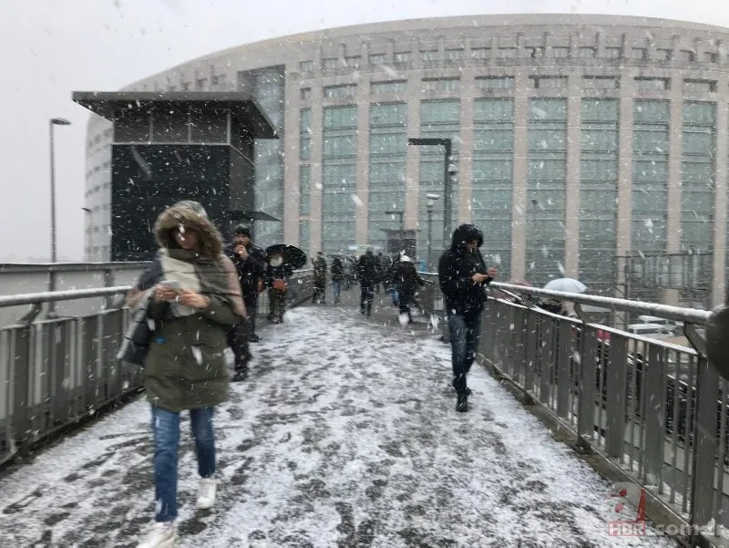 İstanbul'da kar yağışı ne zaman bitecek? Meteoroloji'den İstanbul, Sakarya, Kocaeli, Yalova için kar uyarısı! 5