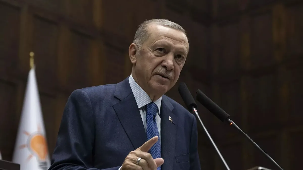 Başkan Erdoğan'dan Özgür Özel'e tepki: Meyhane jargonuyla siyasetçilik oynamaktan vazgeç