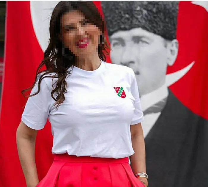 1719575467472.jpg İkinci Seçil Erzan vakası! İzmir'de patlayan olayda banka şubesi ve döviz bürosunda arama! Psikiyatri servisine yatırıldı... - 1