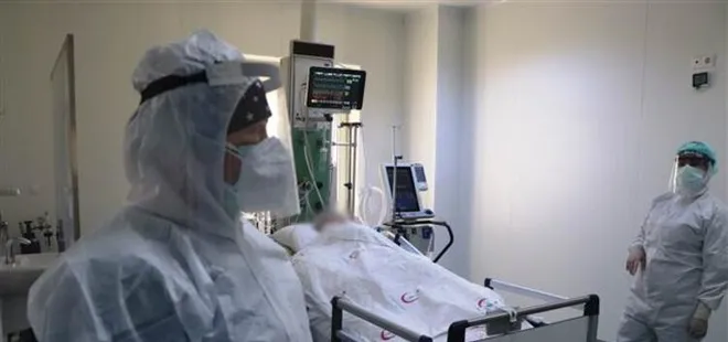 Sağlık çalışanlarını ağlatan istek! Koronavirüs hastalarının son sözleri...