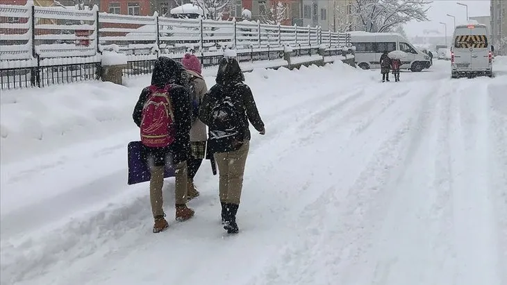 Bugün okullar tatil mi? 3 Mart Perşembe hangi illerde okullar tatil edildi? İşte kar tatili olan iller güncel liste