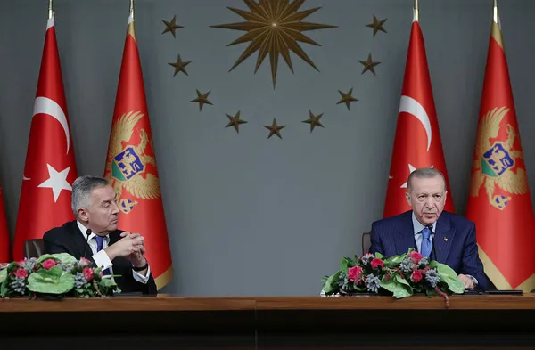 son-dakika-karadag-cumhurbaskani-milo-cukanovic-turkiyede-baskan-erdogandan-onemli-aciklamalar-1672411258425.jpg Son dakika: Karadağ Cumhurbaşkanı Milo Cukanoviç Türkiye'de! Başkan Erdoğan'dan önemli açıklamalar - 2
