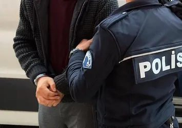 Kuyumcu çalışanı müşterileri dolandırdı