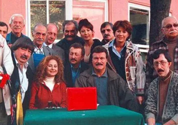 Mahallenin Muhtarları da geri dönüyor
