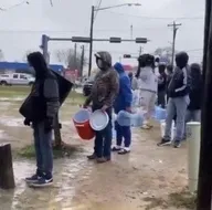 ABDde felaketler bitmiyor! Milyonlarca kişi elektriksiz kaldı tüp ve su kuyrukları oluştu