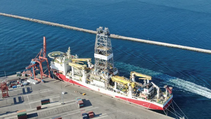 Son dakika: Yavuz Sondaj gemisi Haydarpaşa’ya demirledi! Hazırlıklar havadan görüntülendi