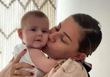 Merve Özbey'den kızının doğum gününde anlamlı hediye